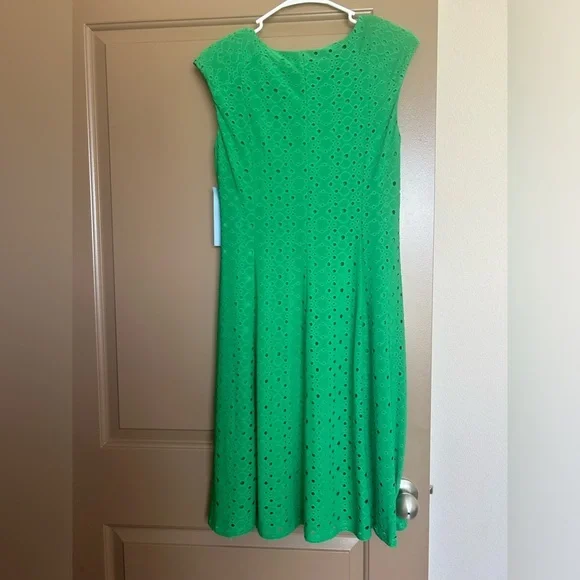 London Times Green Midi women’s dresses - Picture 5 of 5